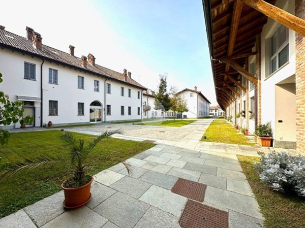 appartamento in vendita a Corbetta in zona Battuello