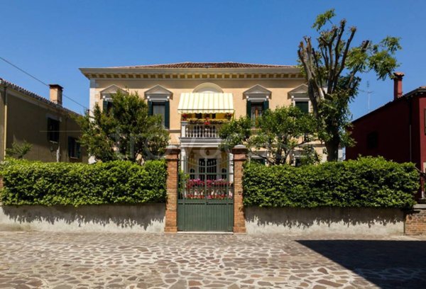 casa indipendente in vendita a Corbetta in zona Battuello