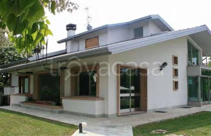 casa indipendente in vendita a Corbetta in zona Battuello