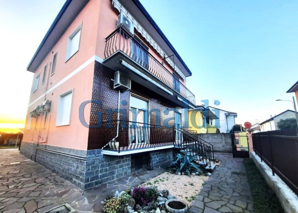 casa indipendente in vendita a Corbetta in zona Soriano