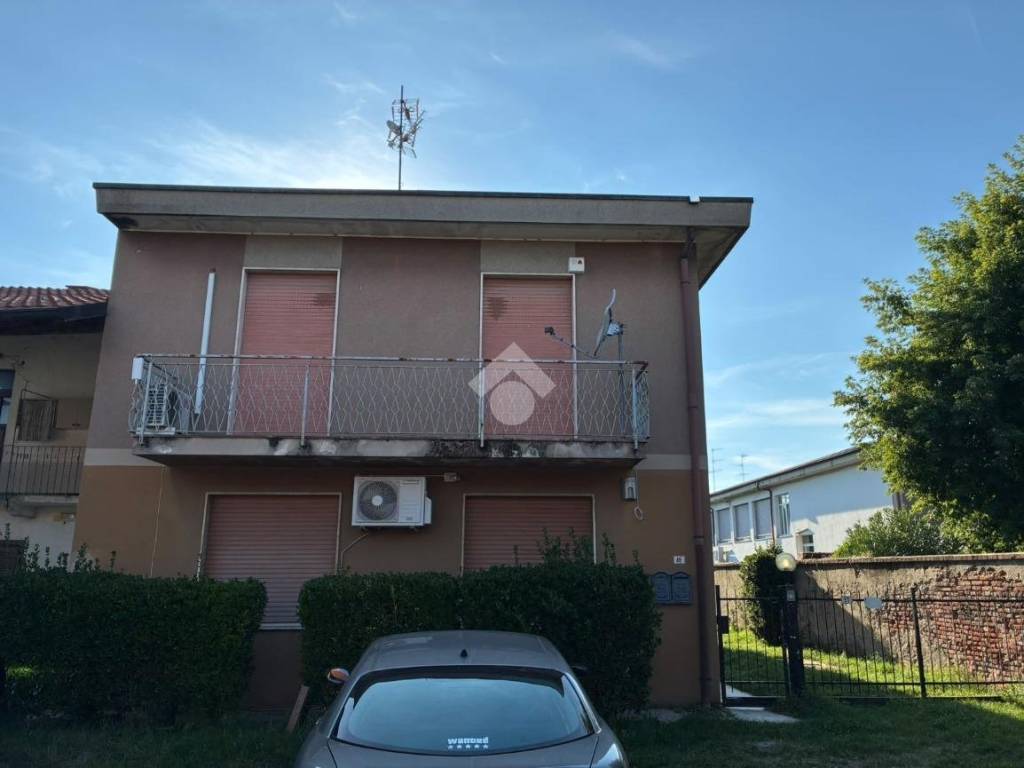 casa indipendente in vendita a Corbetta in zona Soriano