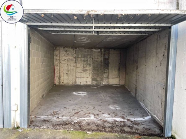 box auto in vendita a Corbetta in zona Battuello