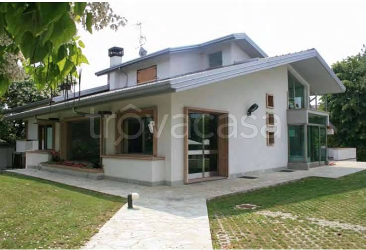 casa indipendente in vendita a Corbetta in zona Battuello