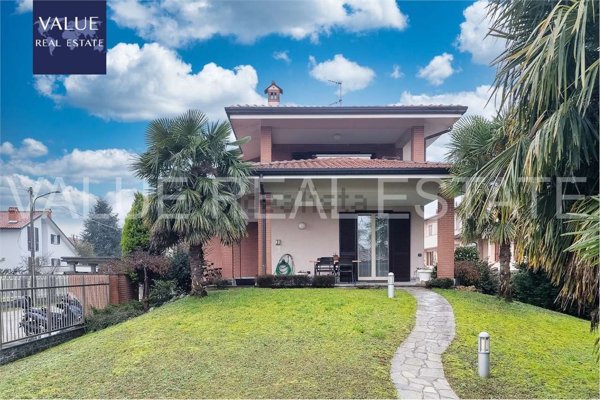 casa indipendente in vendita a Corbetta in zona Pobbia