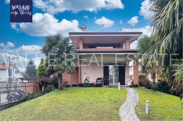 casa indipendente in vendita a Corbetta in zona Pobbia