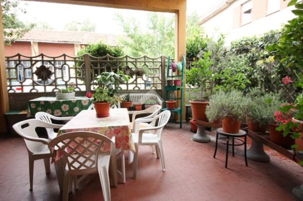 locale di sgombero in vendita a Cormano