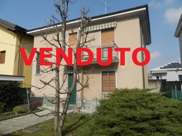 casa indipendente in vendita a Cormano