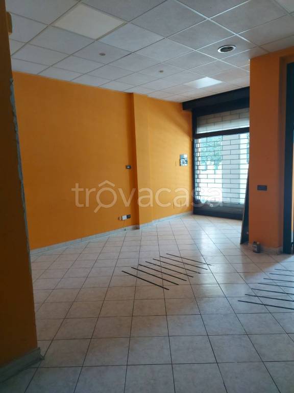 negozio in vendita a Cormano