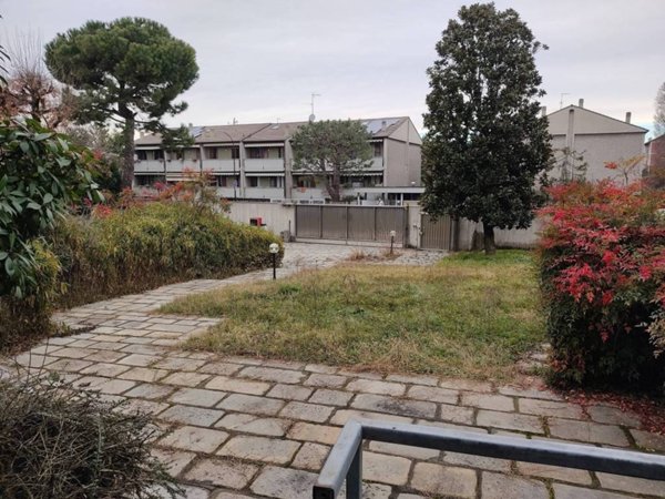 locale commerciale in vendita a Cormano