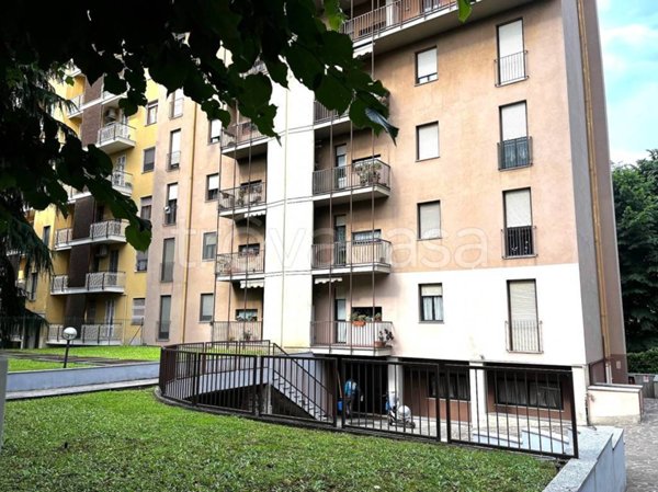 appartamento in vendita a Cormano in zona Molinazzo