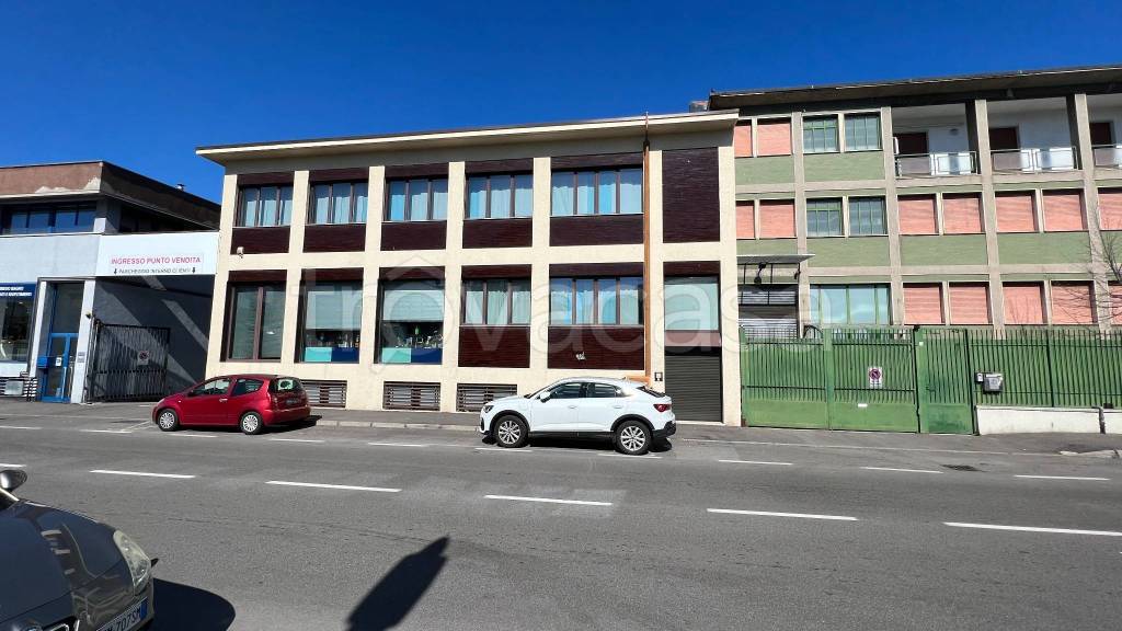 locale commerciale in vendita a Cormano