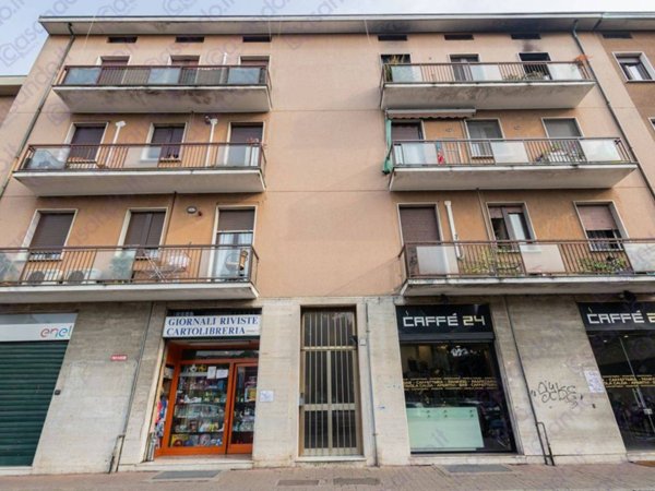 negozio in vendita a Cormano