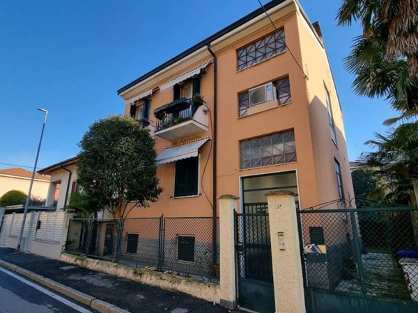 casa indipendente in vendita a Cormano