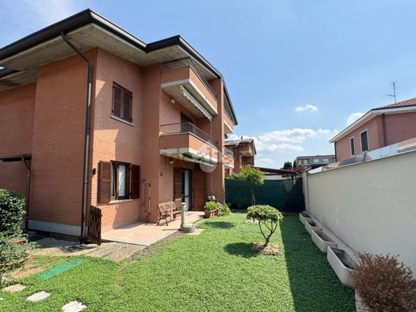 casa indipendente in vendita a Cormano