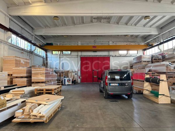 locale commerciale in vendita a Cormano