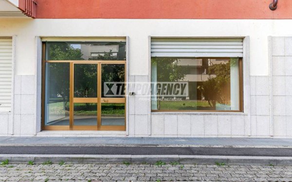negozio in vendita a Cormano in zona Molinazzo