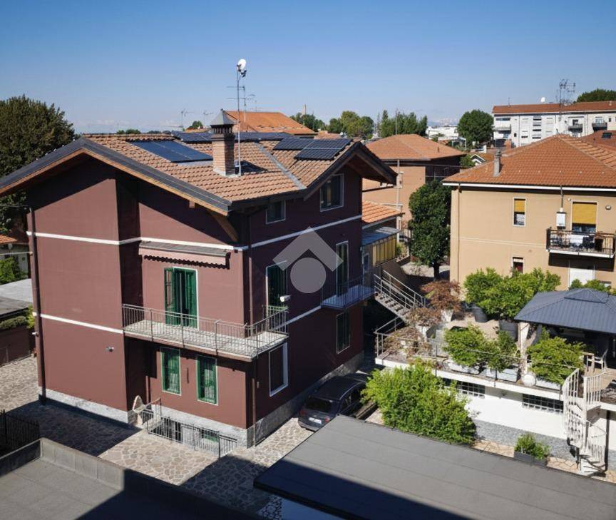 casa indipendente in vendita a Cormano