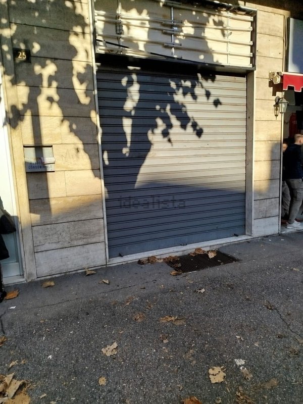 locale commerciale in vendita a Cormano