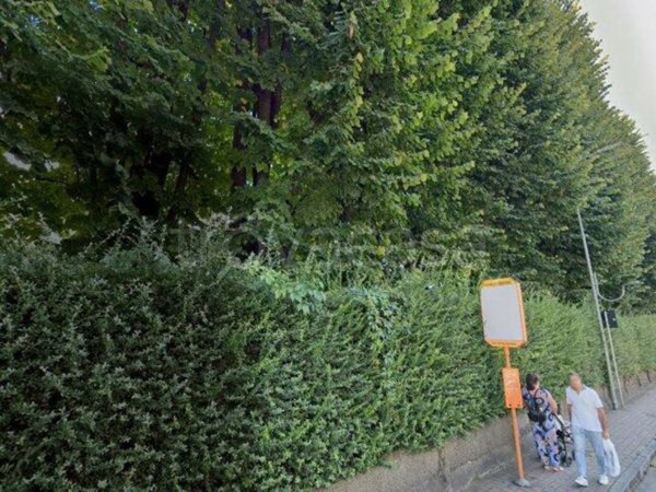 locale commerciale in vendita a Cormano