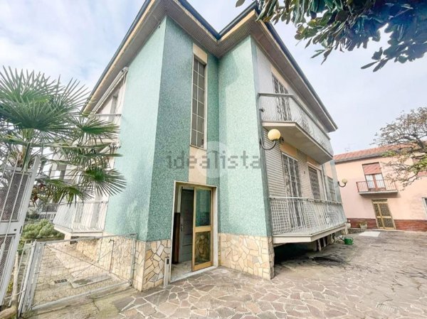 casa indipendente in vendita a Cormano