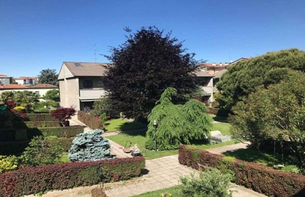 casa indipendente in vendita a Cormano in zona Brusuglio