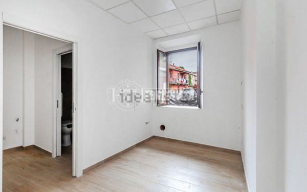 negozio in vendita a Cormano