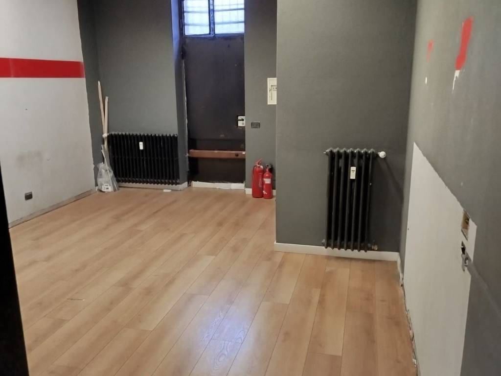 negozio in vendita a Cormano