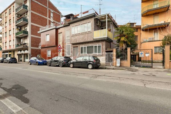 casa indipendente in vendita a Cormano
