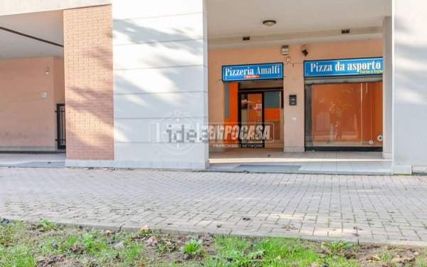 negozio in vendita a Cormano