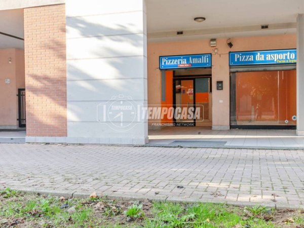 negozio in vendita a Cormano
