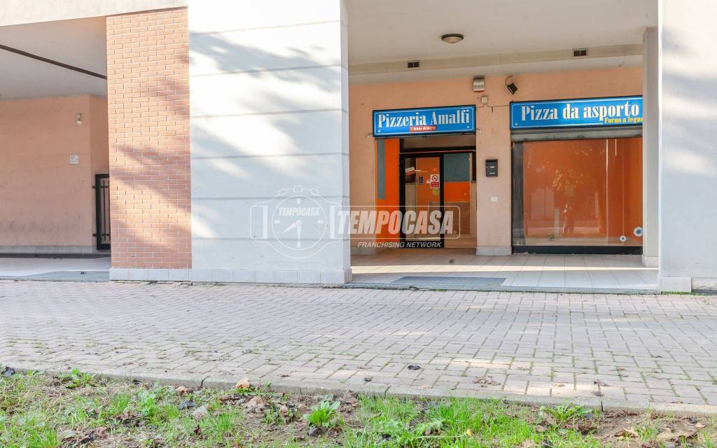 negozio in vendita a Cormano