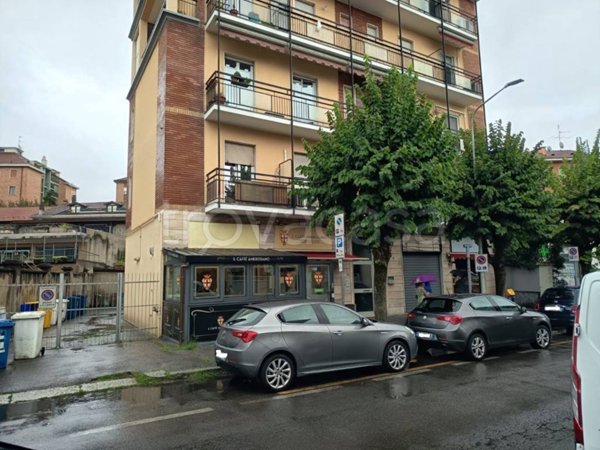 negozio in vendita a Cormano in zona Brusuglio