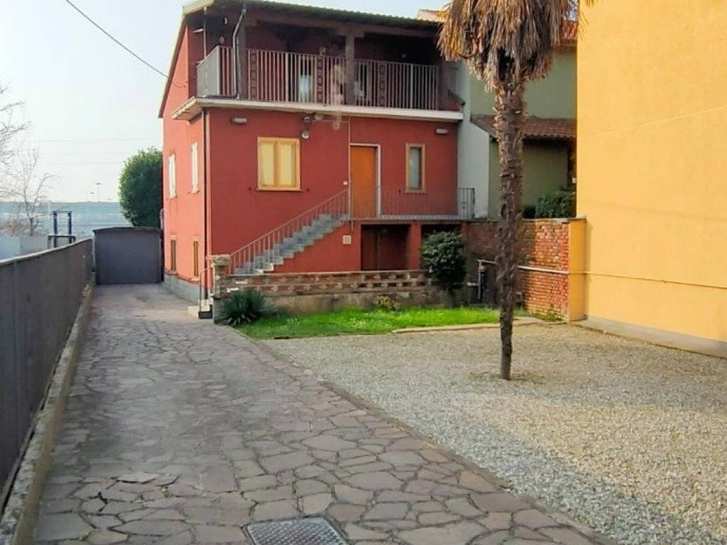casa indipendente in vendita a Cormano