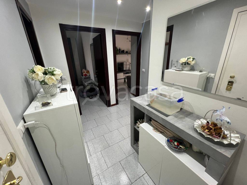 appartamento in vendita a Cormano in zona Brusuglio