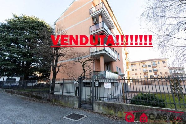 appartamento in vendita a Cormano in zona Molinazzo