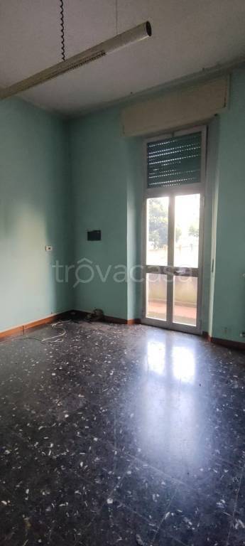 negozio in vendita a Cormano in zona Brusuglio