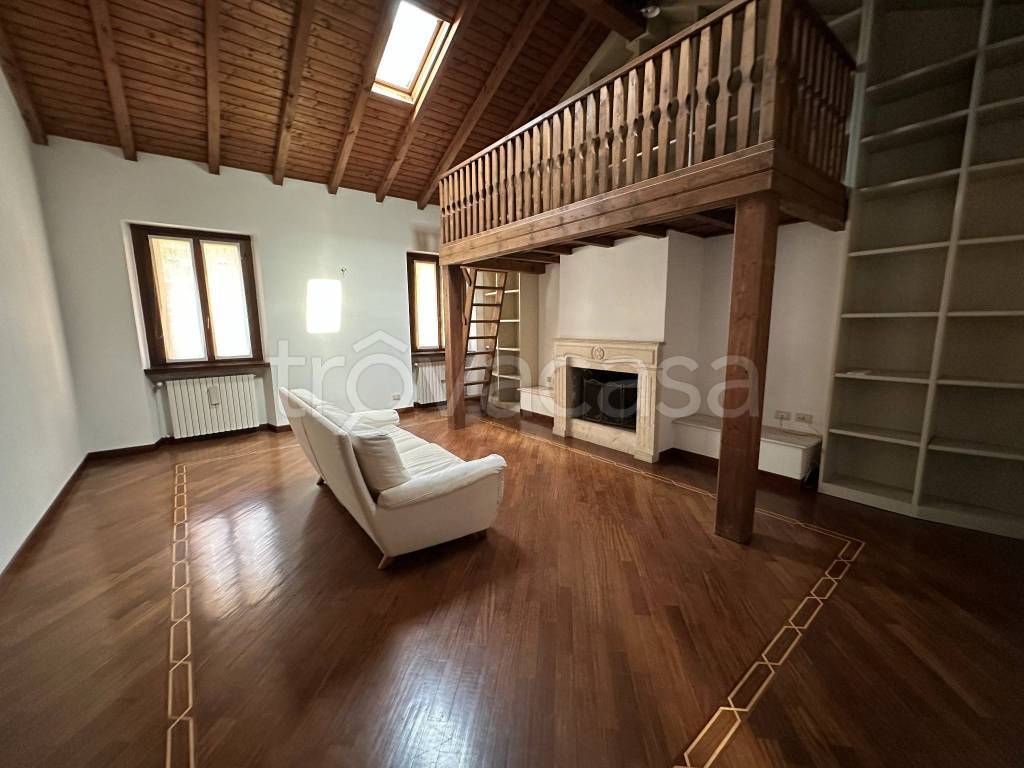 appartamento in vendita a Cormano in zona Brusuglio