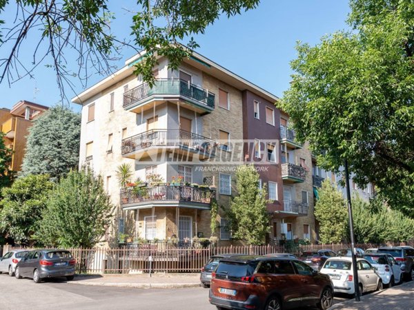 appartamento in vendita a Cormano in zona Brusuglio