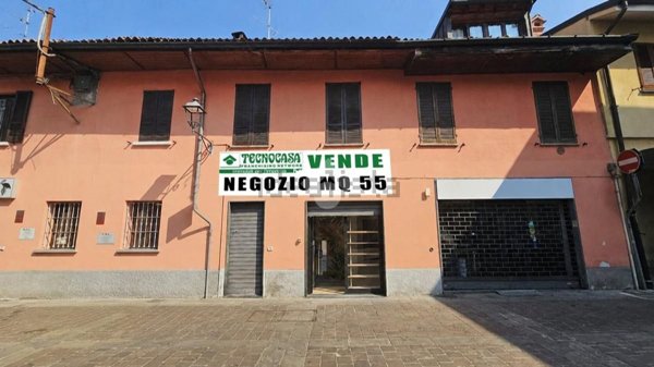 negozio in vendita a Cormano in zona Molinazzo