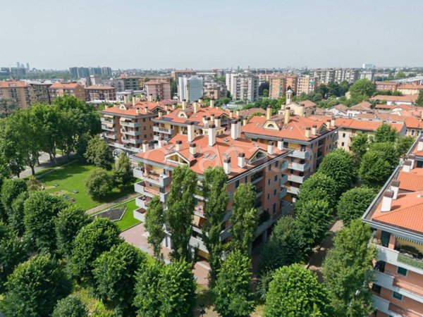 negozio in vendita a Cormano in zona Molinazzo