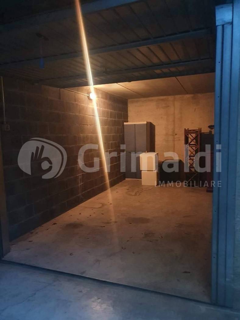 box auto in vendita a Cormano in zona Molinazzo