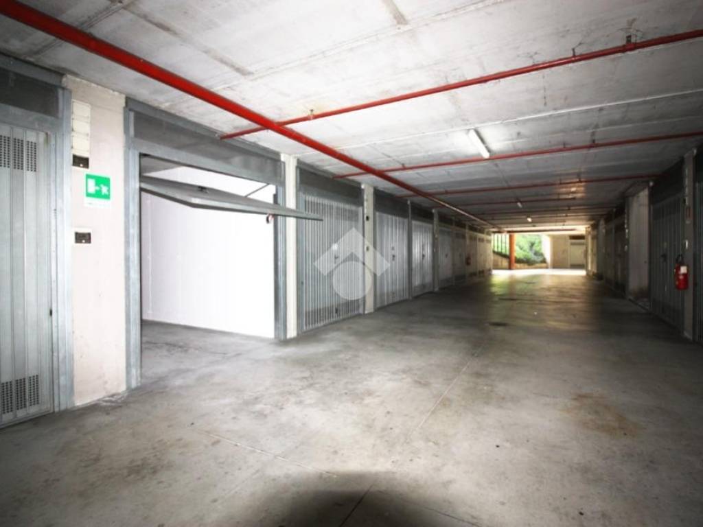 box auto in vendita a Cormano in zona Molinazzo