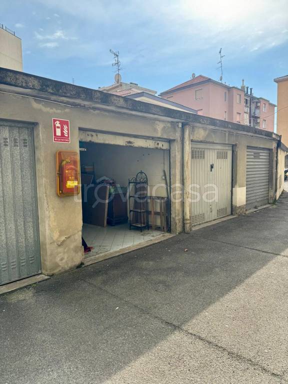 box auto in vendita a Cormano in zona Molinazzo
