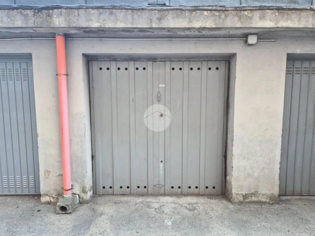 box auto in vendita a Cormano in zona Molinazzo