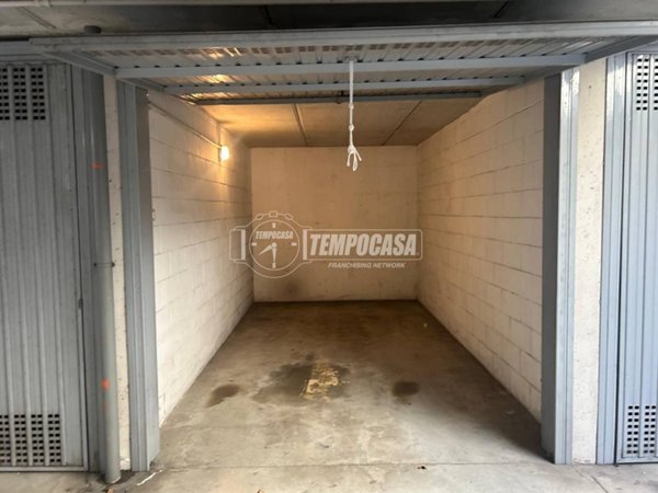 box auto in vendita a Cormano in zona Molinazzo