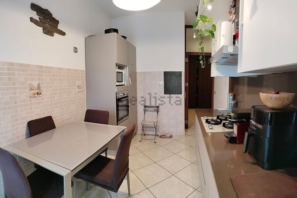 appartamento in vendita a Cormano in zona Molinazzo