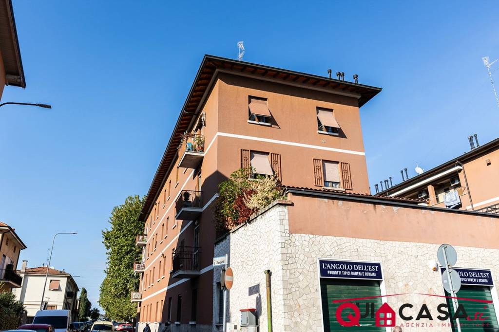 appartamento in vendita a Cormano in zona Molinazzo