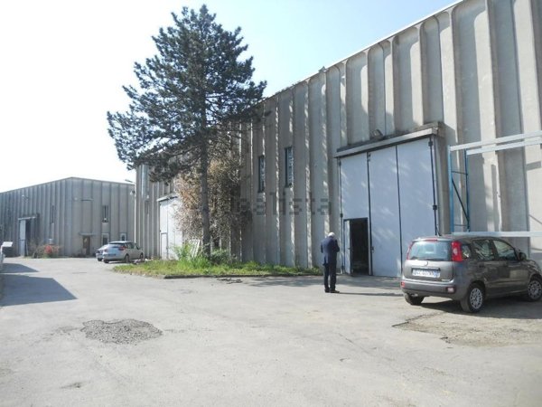 capannone in vendita a Cornaredo
