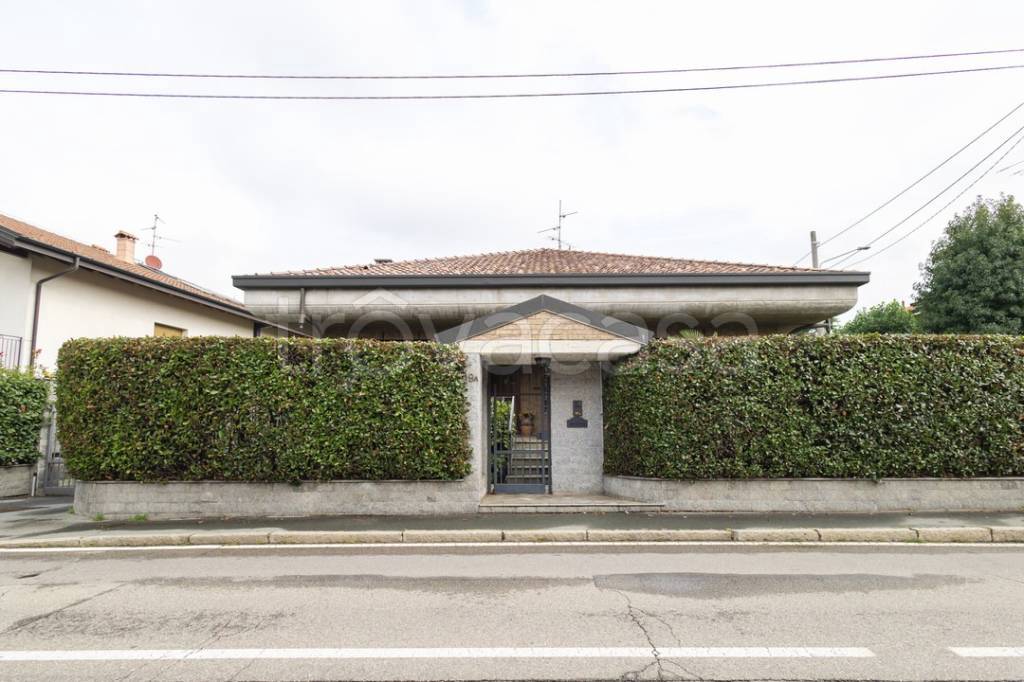 casa indipendente in vendita a Cornaredo