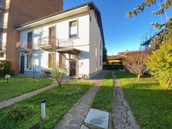 casa indipendente in vendita a Cornaredo